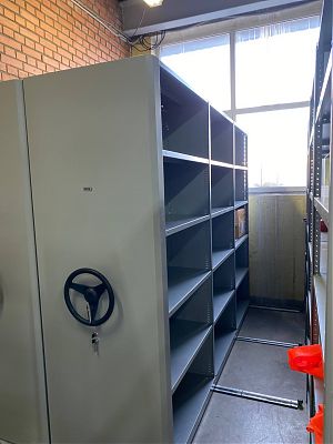 Монтаж мобильных стеллажей для производителя лакокрасочной продукции